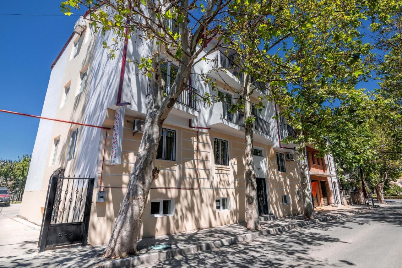 Hotel Continental Gori Exterior foto